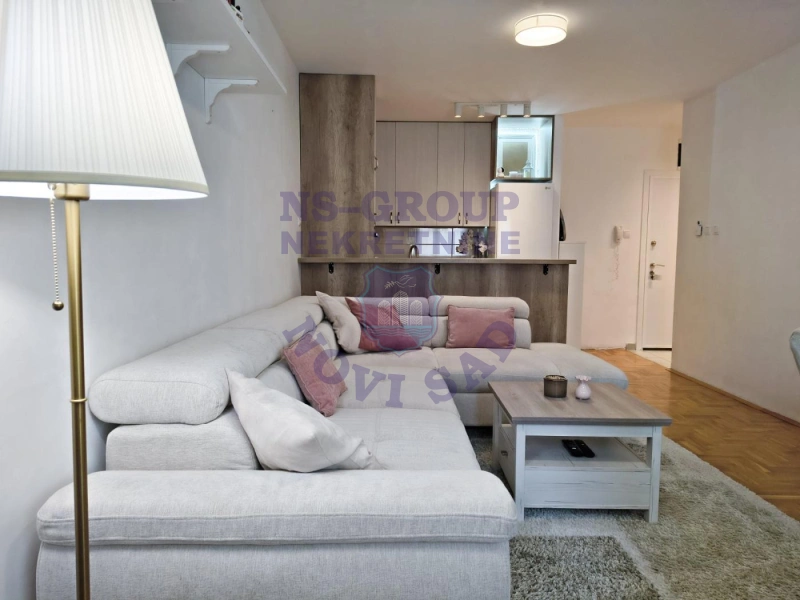 stan na prodaju Novi Sad 64m2 570197