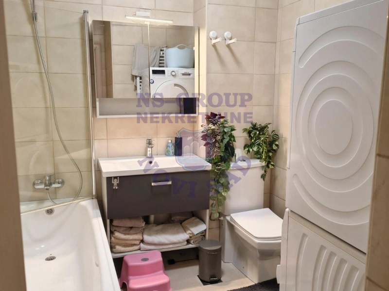 stan na prodaju Novi Sad 64m2 570197