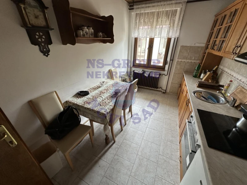 kuca na prodaju Veternik 220m2 570262