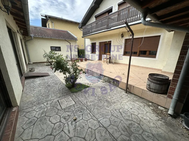 kuca na prodaju Veternik 220m2 570262