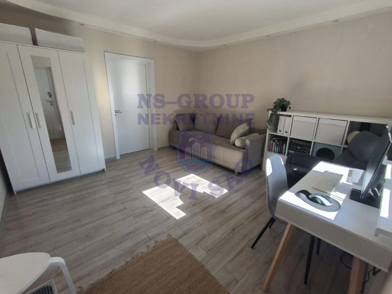 stan na prodaju Novi Sad, 43m2 555184