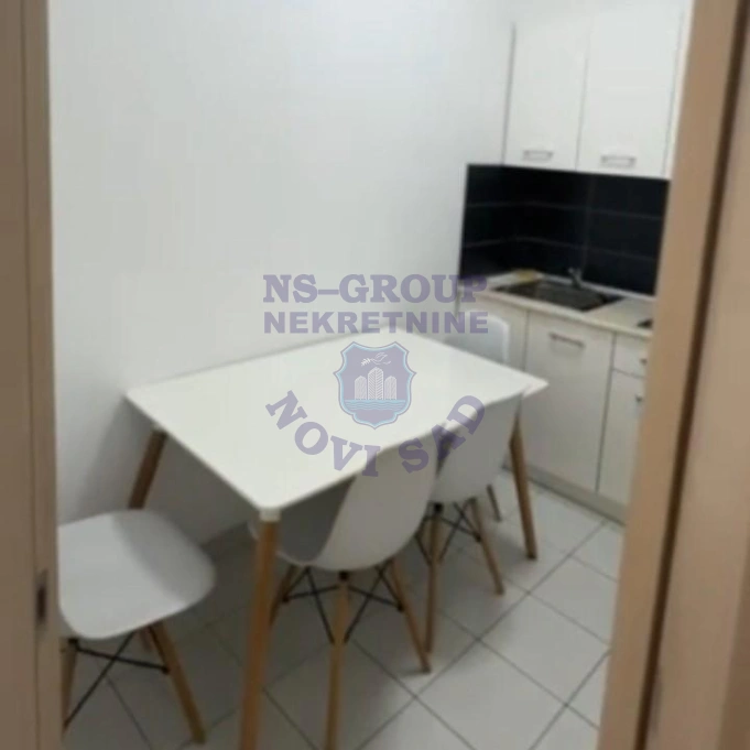 lokal za izdavanje Novi Sad 127m2 16428