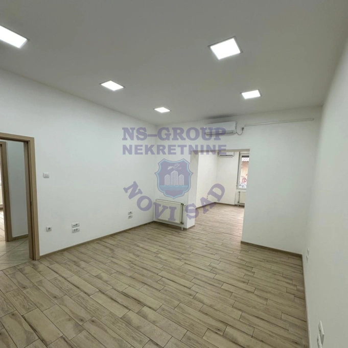 lokal za izdavanje Novi Sad 127m2 16428