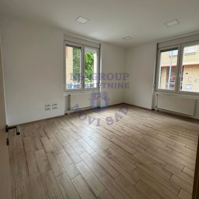 lokal za izdavanje Novi Sad 127m2 16428