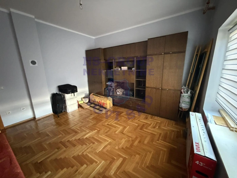 kuca na prodaju Veternik 411m2 570644