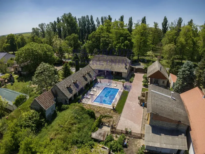 lokal na prodaju Sivac 176m2 570131