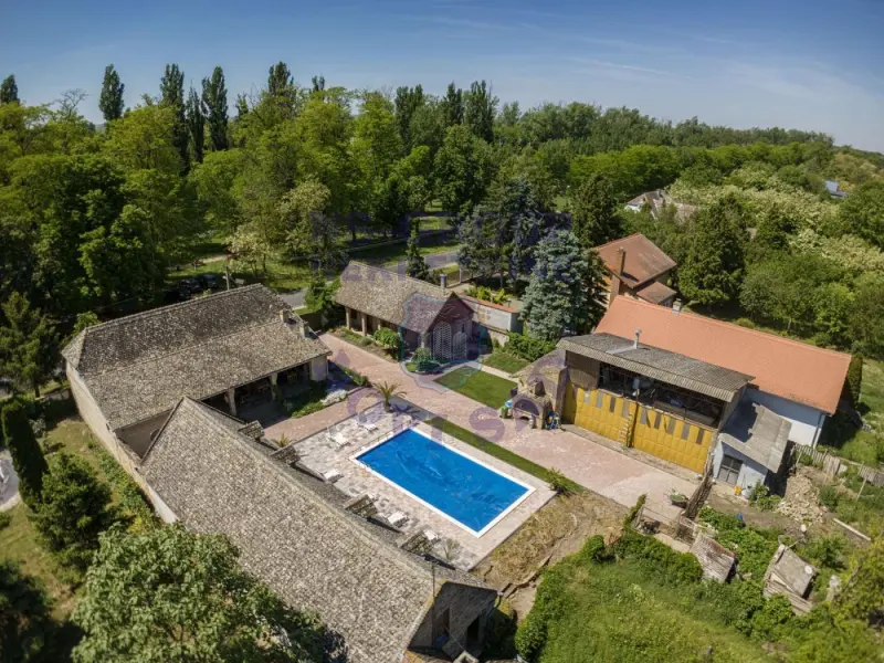 lokal na prodaju Sivac 176m2 570131