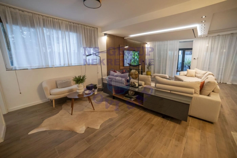 kuca na prodaju Novi Sad 310m2 570616