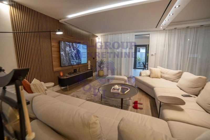 kuca na prodaju Novi Sad 310m2 570616