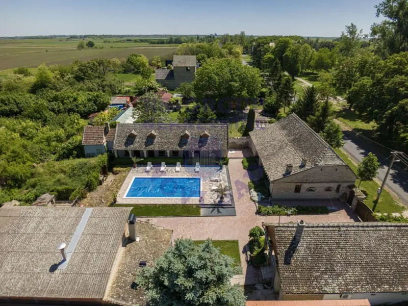 lokal na prodaju Sivac 176m2 570131
