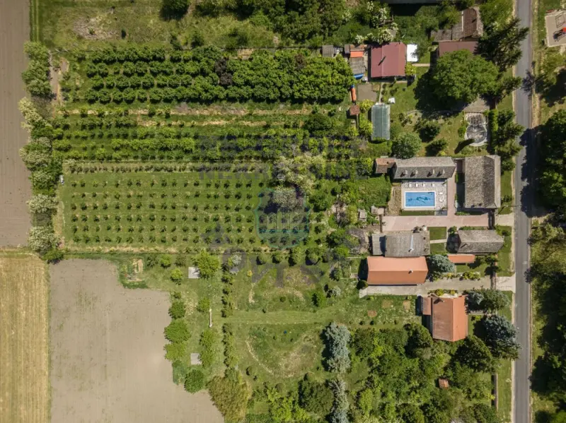 lokal na prodaju Sivac 176m2 570131