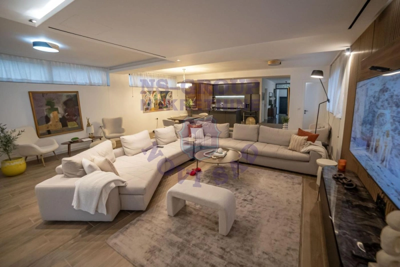 kuca na prodaju Novi Sad 310m2 570616