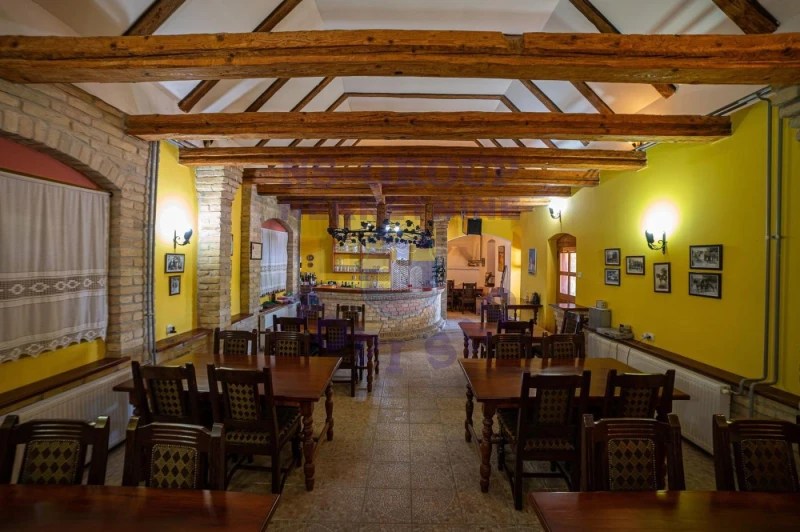 lokal na prodaju Sivac 176m2 570131