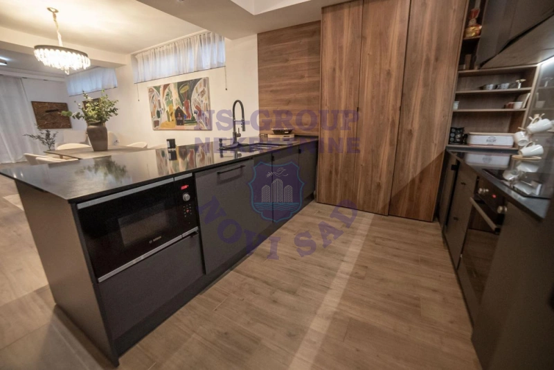 kuca na prodaju Novi Sad 310m2 570616