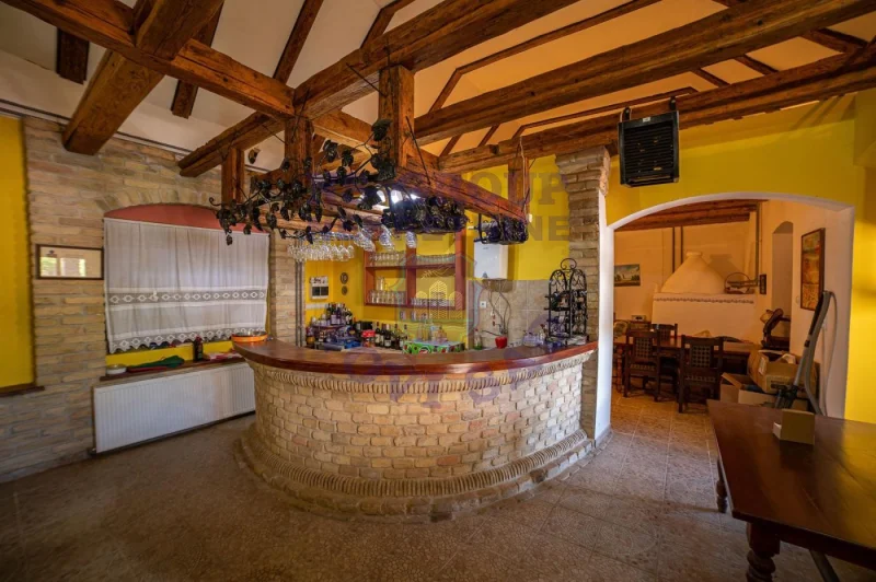 lokal na prodaju Sivac 176m2 570131