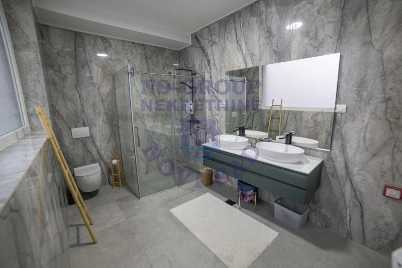 kuca na prodaju Novi Sad 310m2 570616