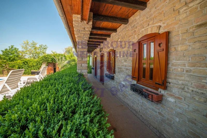 lokal na prodaju Sivac 176m2 570131