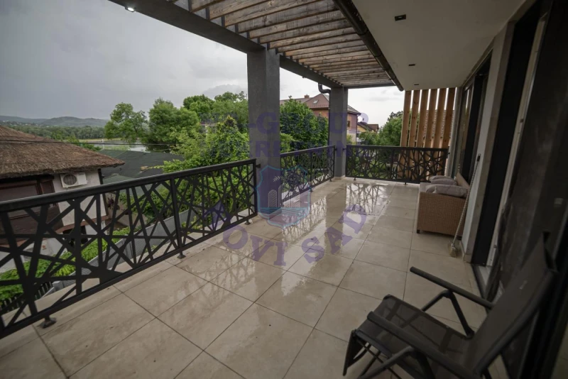 kuca na prodaju Novi Sad 310m2 570616