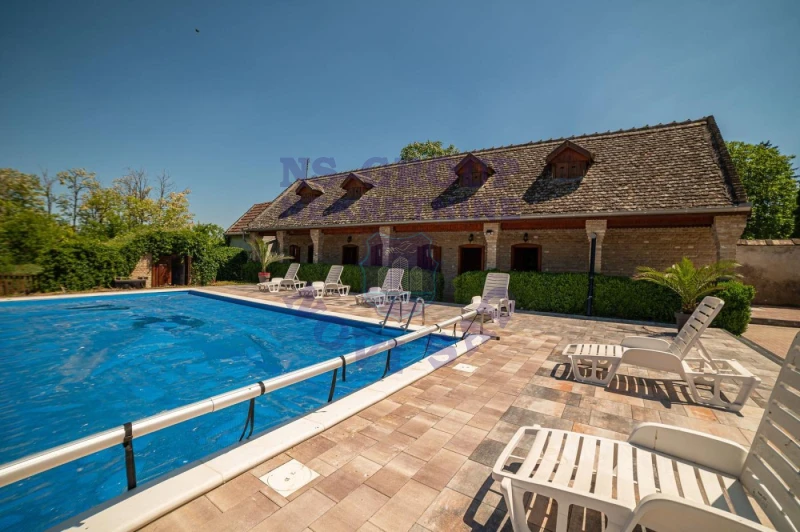 lokal na prodaju Sivac 176m2 570131