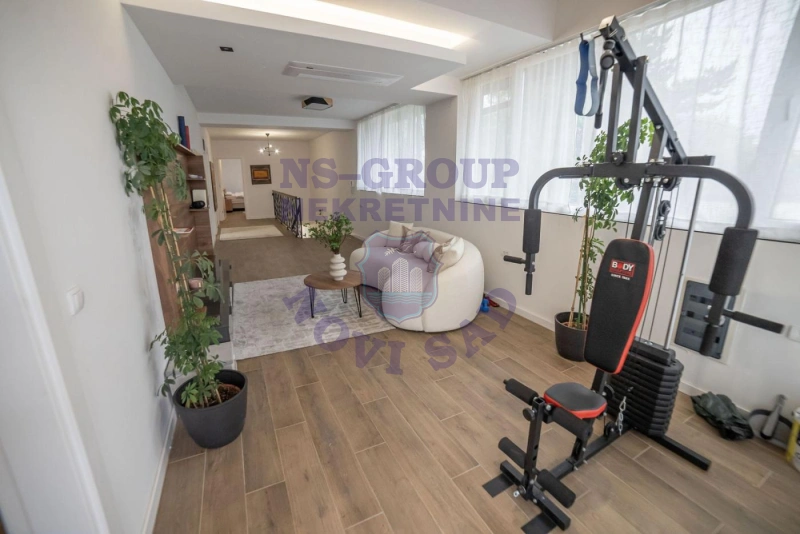 kuca na prodaju Novi Sad 310m2 570616