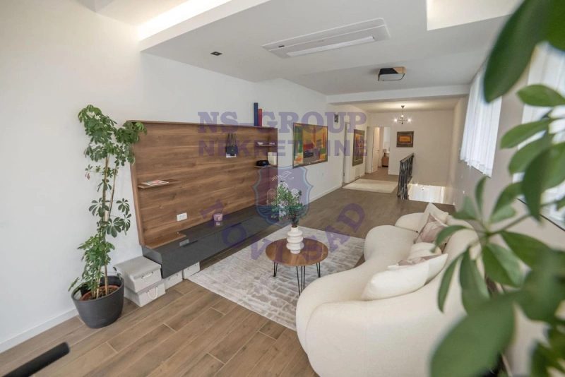 kuca na prodaju Novi Sad 310m2 570616