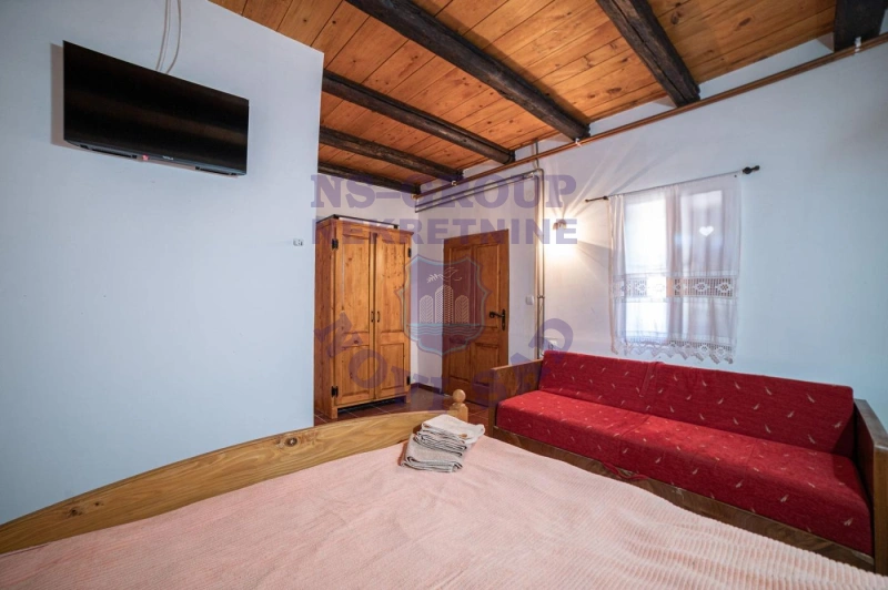 lokal na prodaju Sivac 176m2 570131