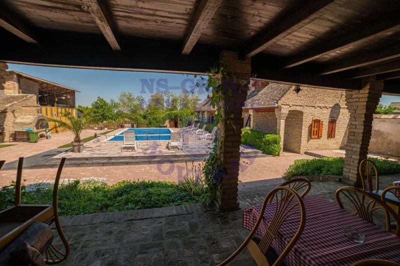 lokal na prodaju Sivac 176m2 570131