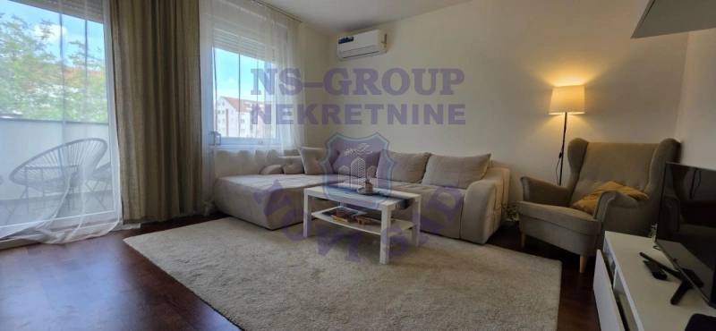 stan na prodaju Novi Sad, 80m2 570756