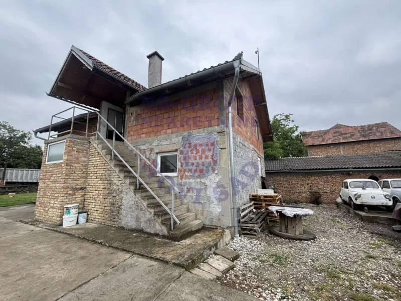 kuca na prodaju Kać 71m2 570762