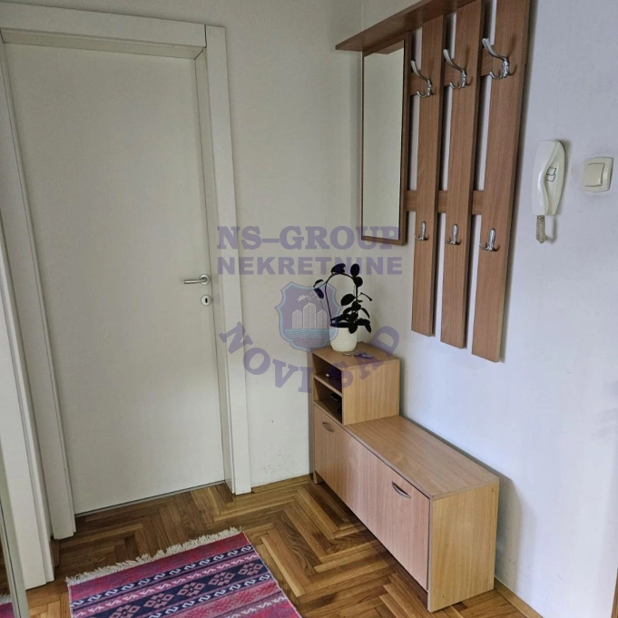stan za izdavanje Novi Sad 42m2 16471