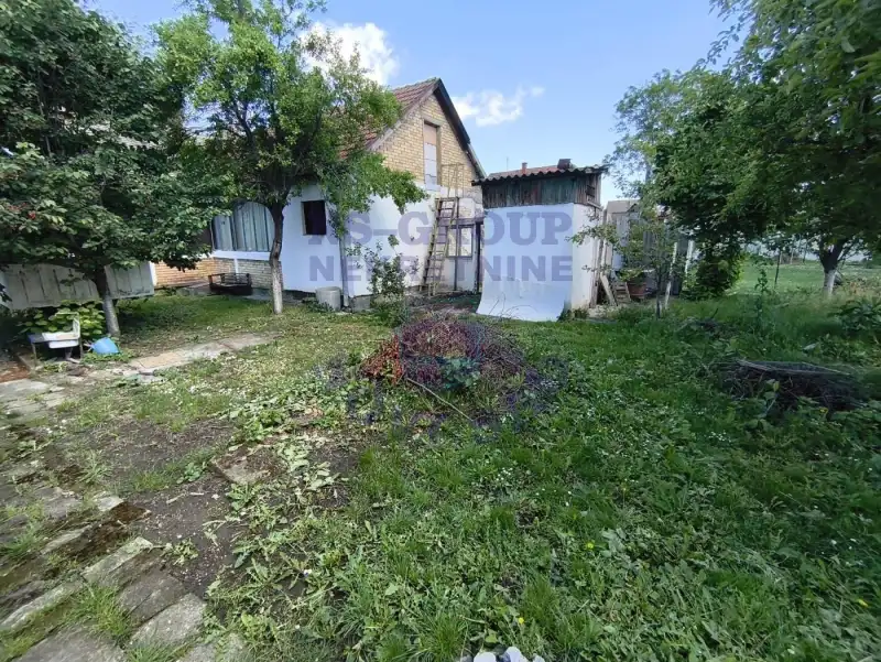 kuca na prodaju Bački Jarak 136m2 570789