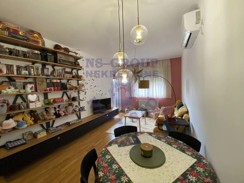 stan na prodaju Novi Sad, 61m2 570828