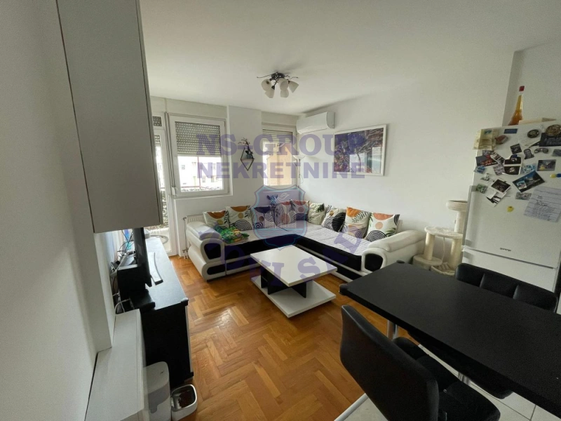 stan na prodaju Novi Sad, 61m2 571065