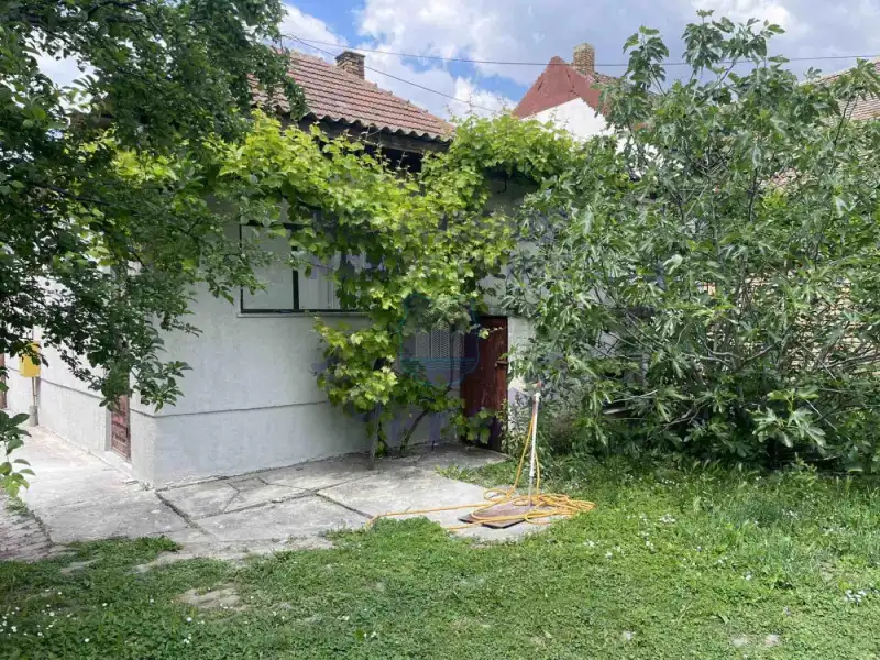 kuca na prodaju Bački Jarak 97m2 570919