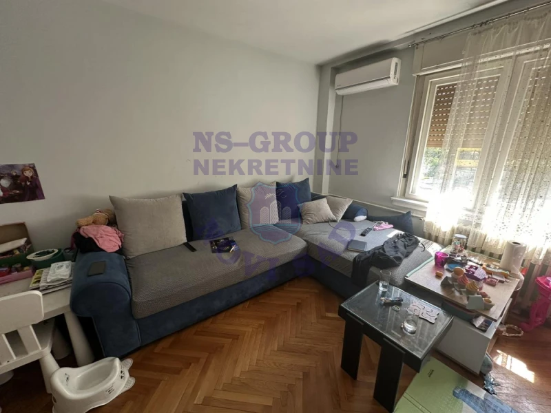 stan na prodaju Novi Sad, 61m2 571029