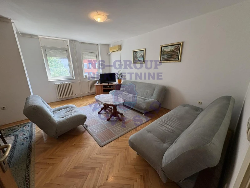stan na prodaju Novi Sad, 67m2 571083