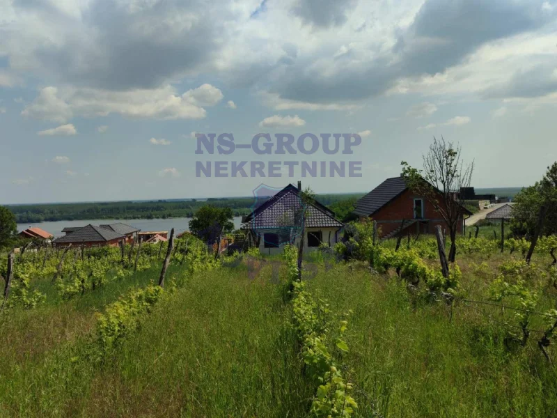 plac na prodaju Sremski Karlovci 453m2 570980