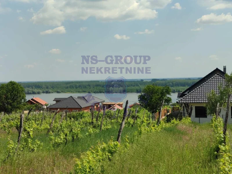 plac na prodaju Sremski Karlovci 453m2 570980