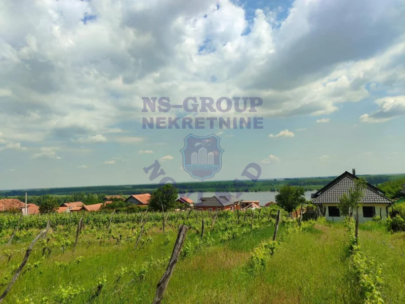 plac na prodaju Sremski Karlovci 447m2 570981
