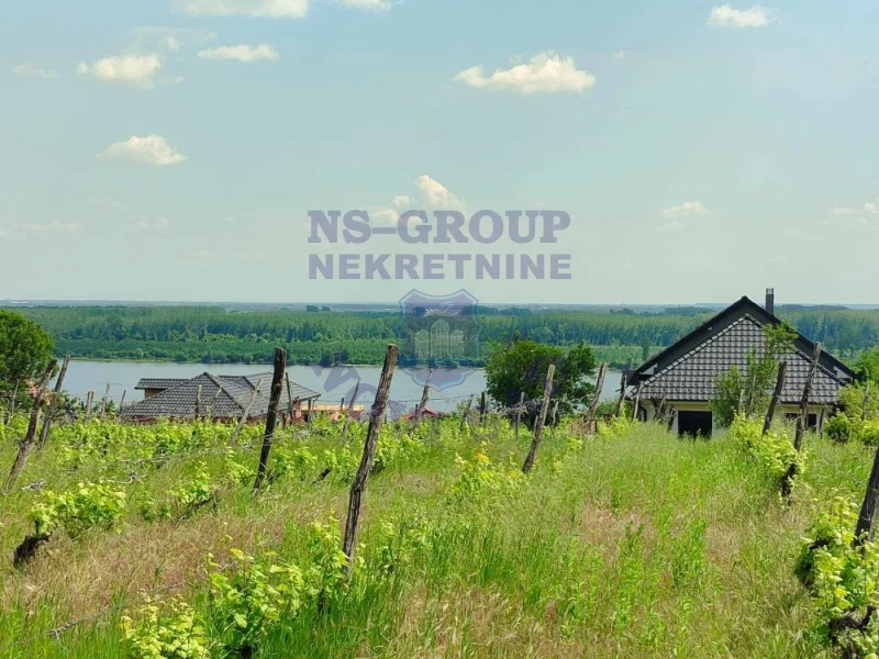 plac na prodaju Sremski Karlovci 447m2 570981