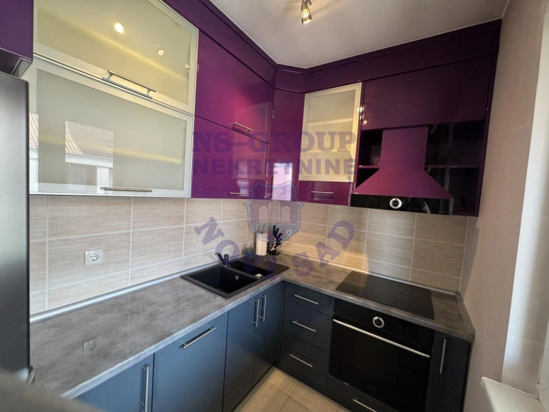 stan na prodaju Novi Sad 72m2 571221