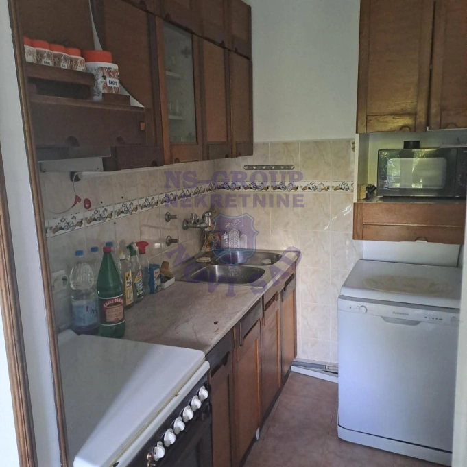 stan za izdavanje Novi Sad 80m2 16492