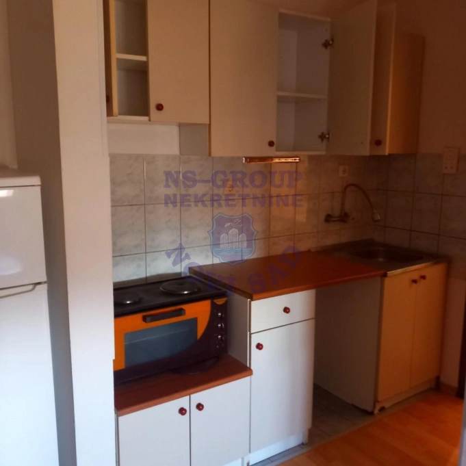 stan za izdavanje Novi Sad 30m2 12186