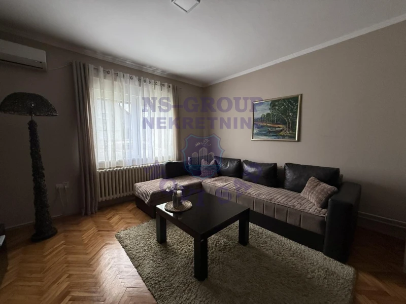 kuca na prodaju Čelarevo 200m2 571196
