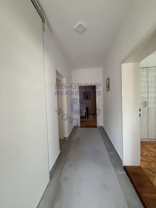 kuca na prodaju Čelarevo 200m2 571196
