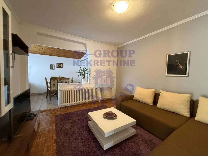 kuca na prodaju Čelarevo 200m2 571196
