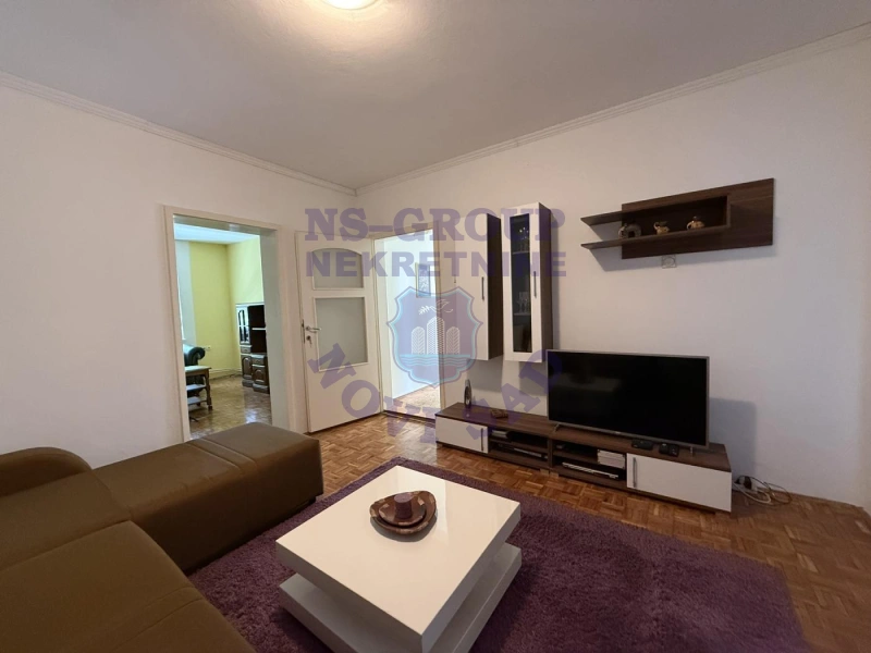 kuca na prodaju Čelarevo 200m2 571196