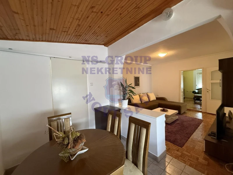 kuca na prodaju Čelarevo 200m2 571196