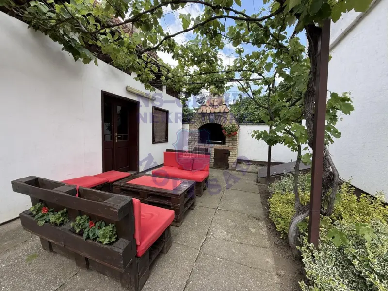 kuca na prodaju Čelarevo 200m2 571196