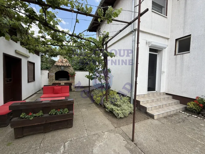 kuca na prodaju Čelarevo 200m2 571196